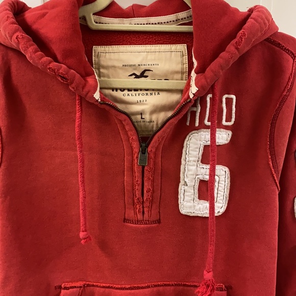 throwback Hollister sweatshirt - Picture 5 of 6